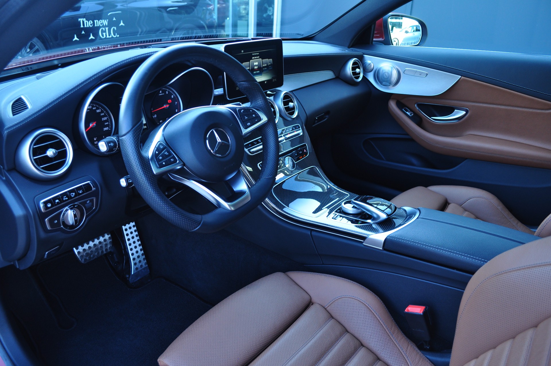 MERCEDES-BENZ C 250 AMG Line-image-8