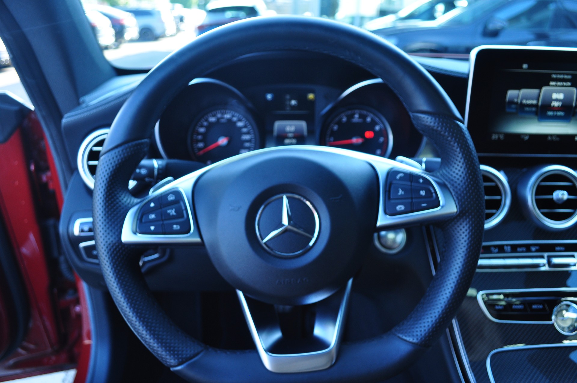 MERCEDES-BENZ C 250 AMG Line-image-12