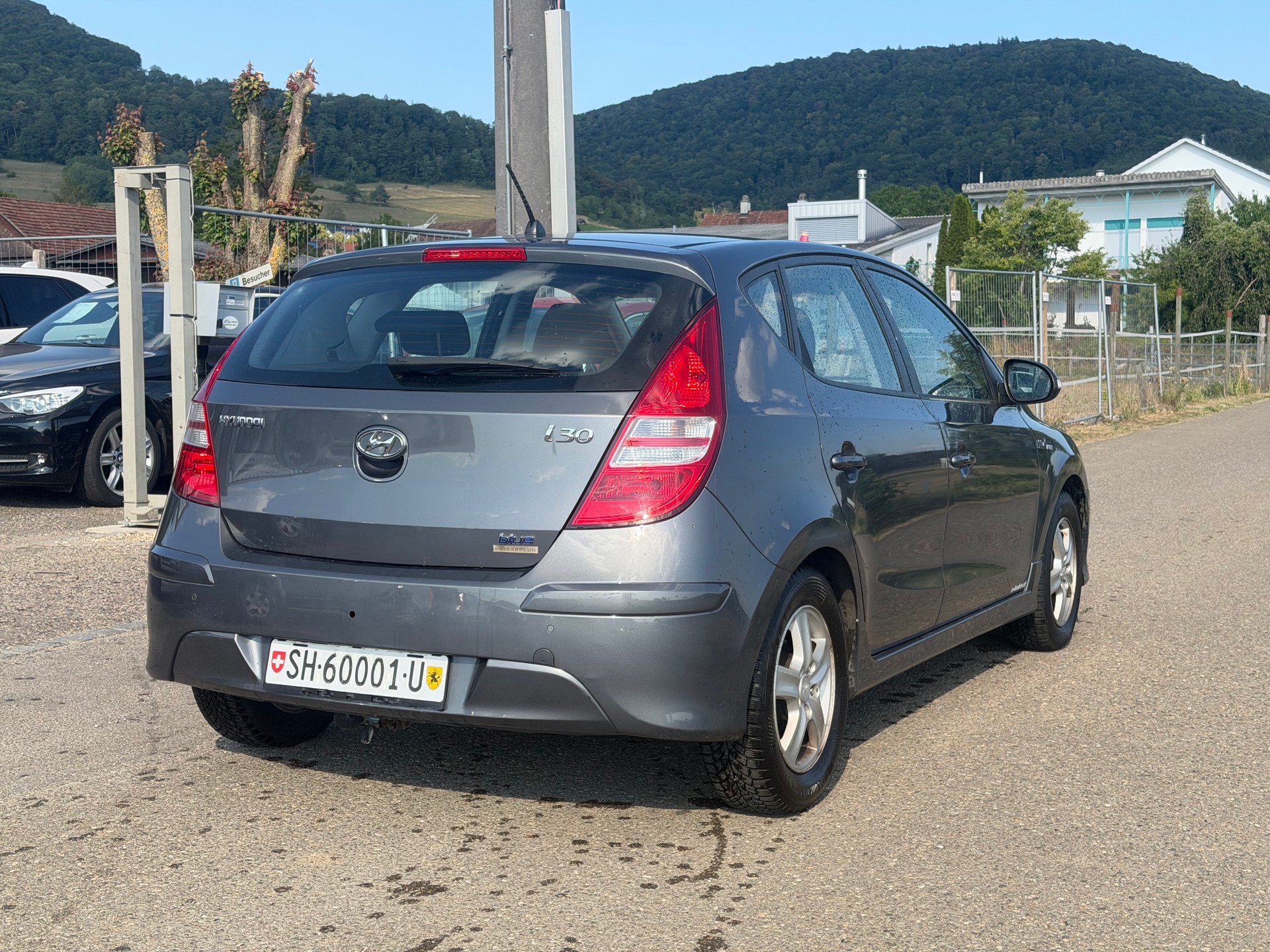 HYUNDAI i30 1.6 CRDi Swiss Plus Edition-image-3