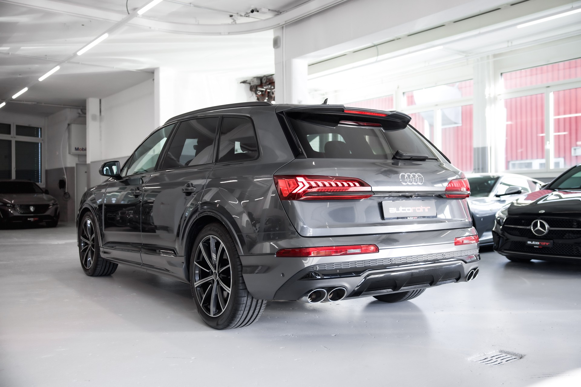 AUDI SQ7 TFSI quattro tiptronic-image-6