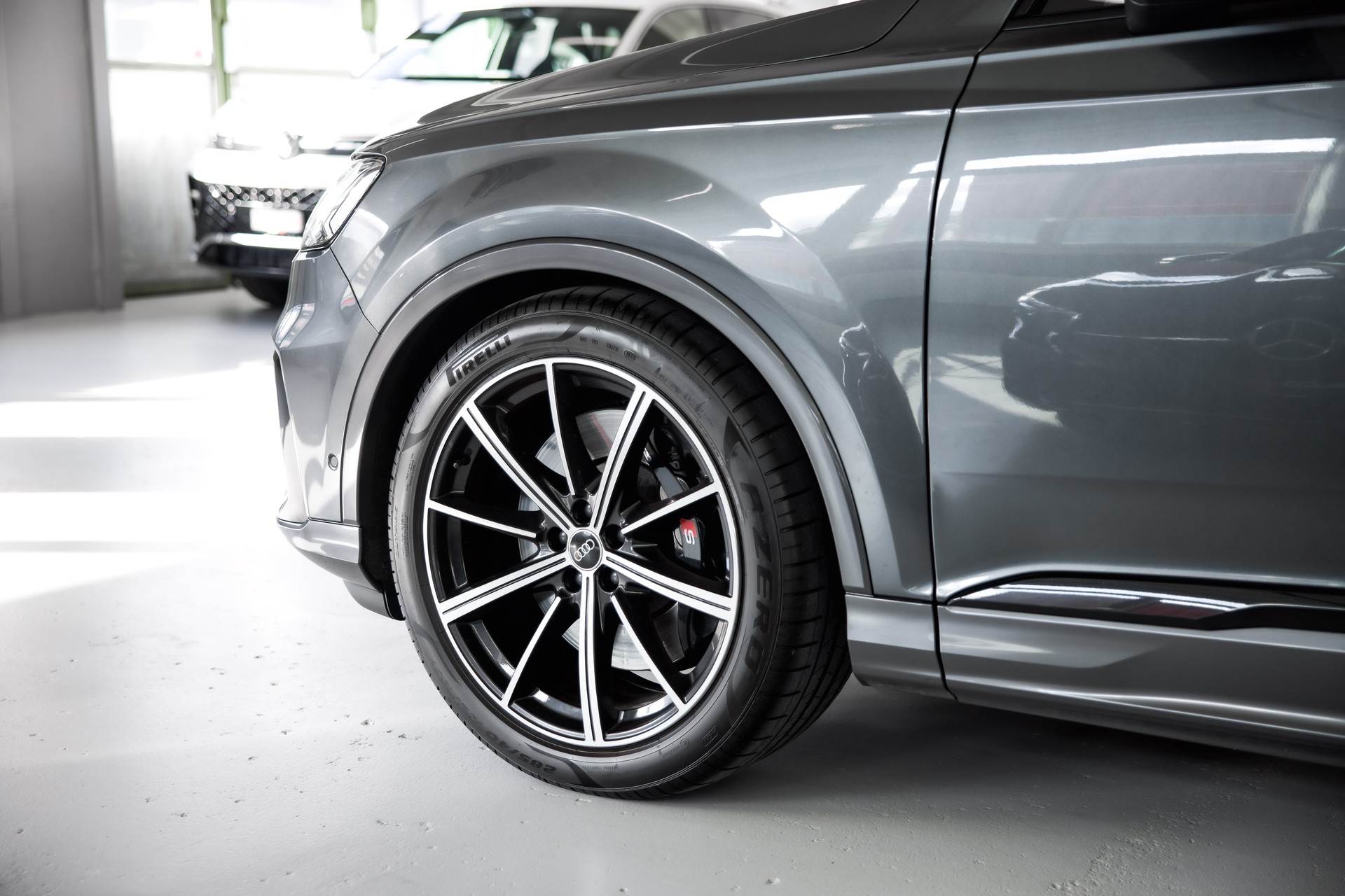 AUDI SQ7 TFSI quattro tiptronic-image-15