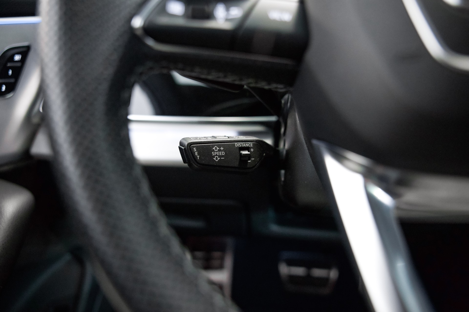 AUDI SQ7 TFSI quattro tiptronic-image-28