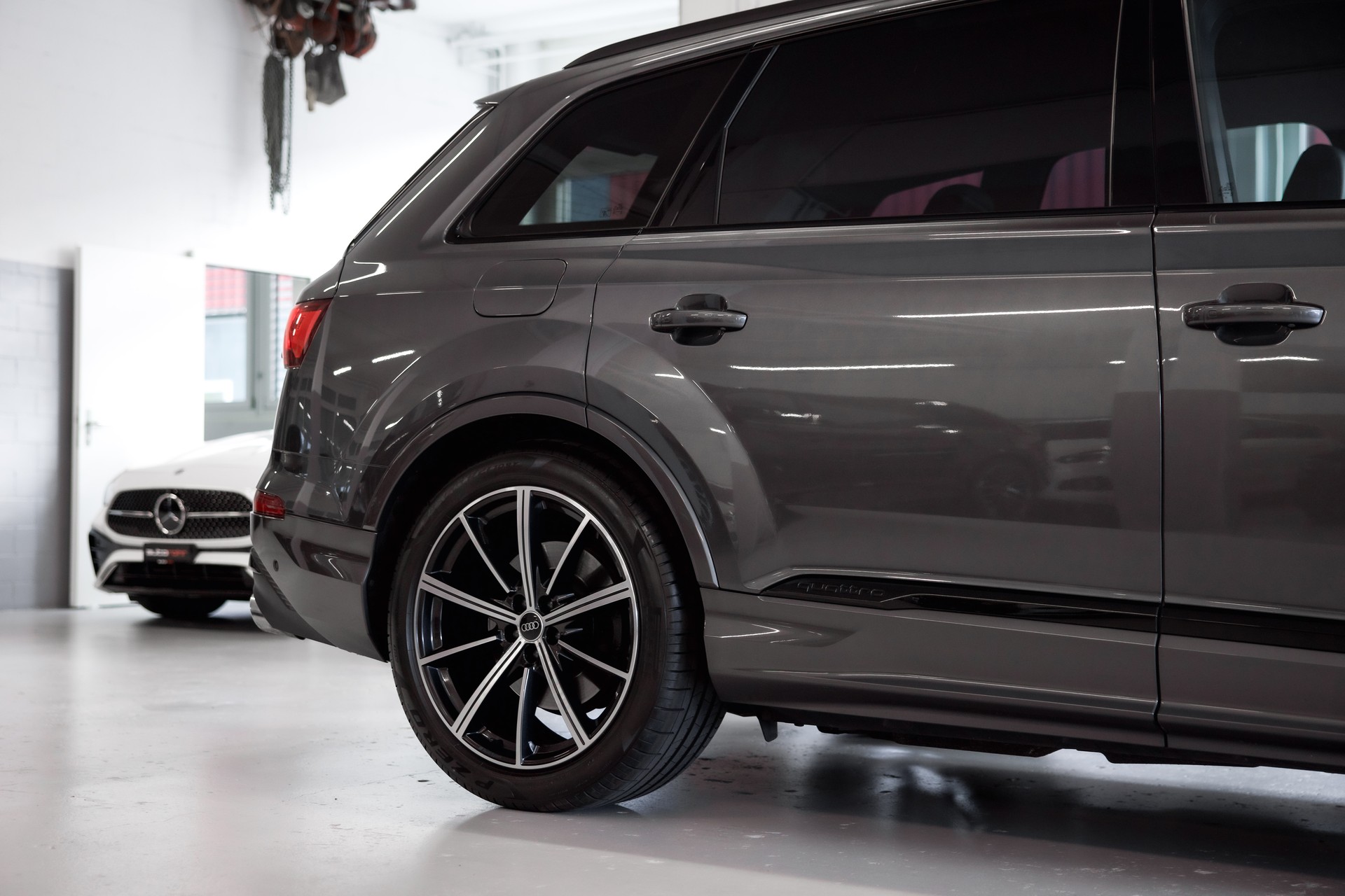 AUDI SQ7 TFSI quattro tiptronic-image-11
