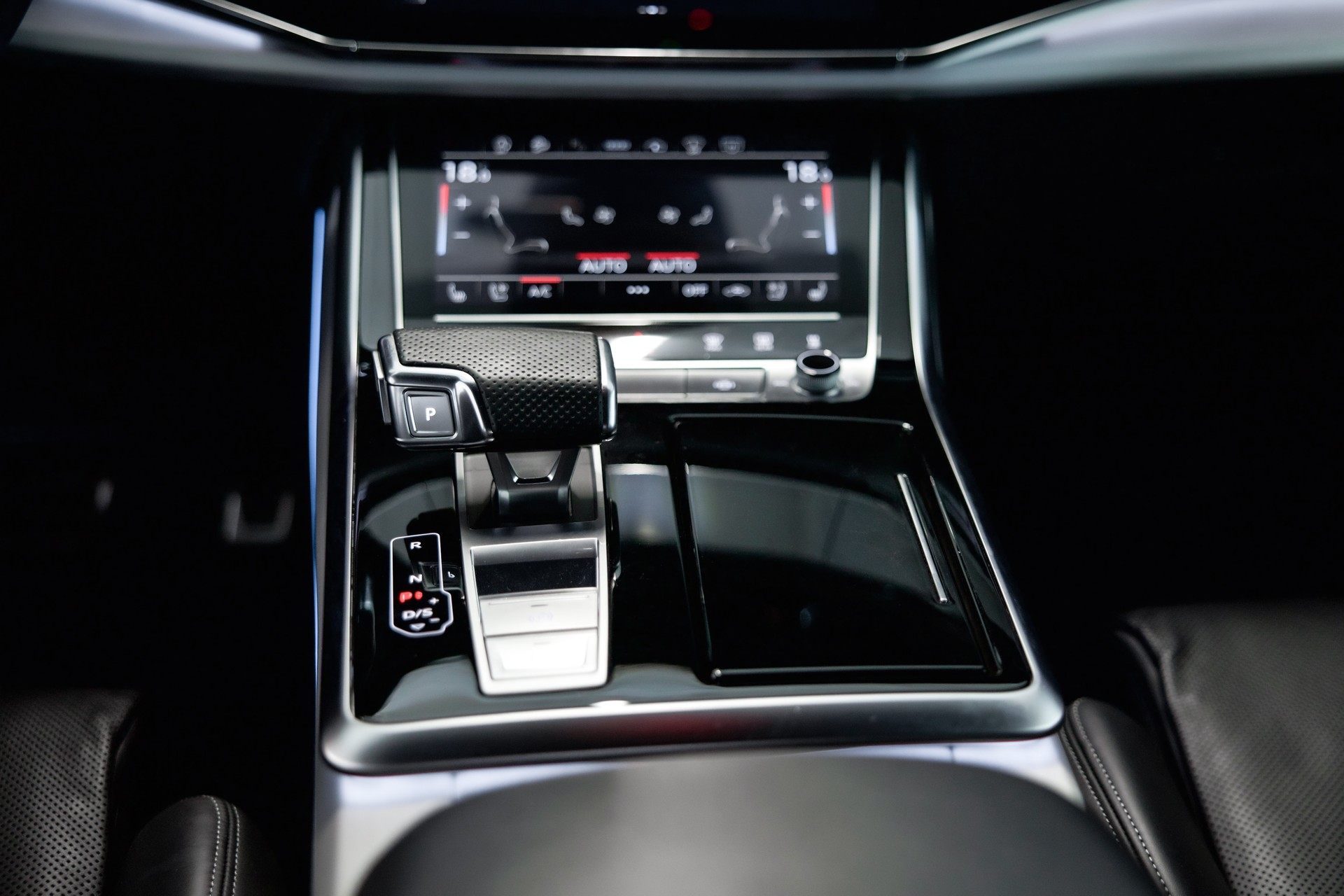 AUDI SQ7 TFSI quattro tiptronic-image-26