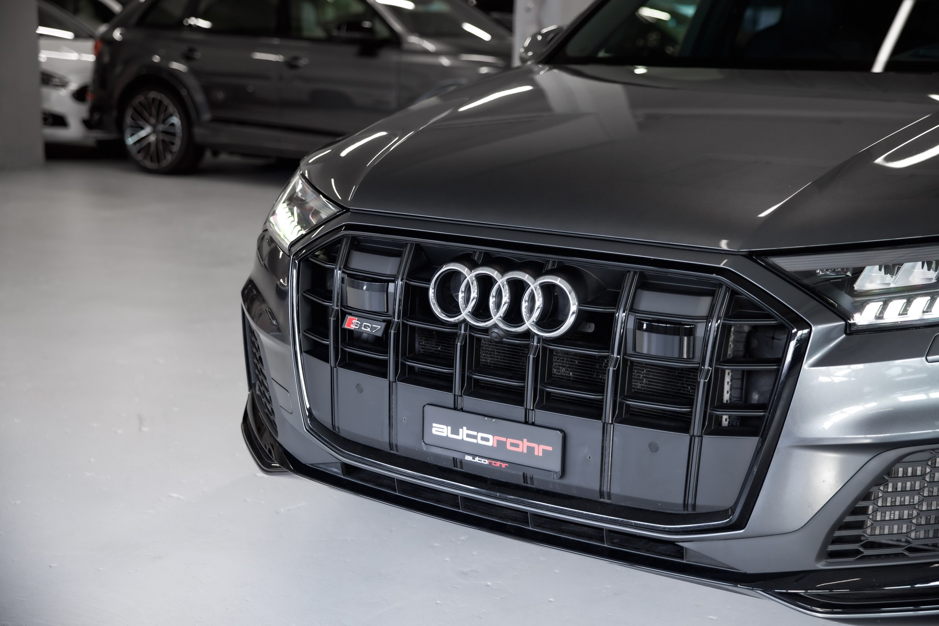 AUDI SQ7 TFSI quattro tiptronic-image-9