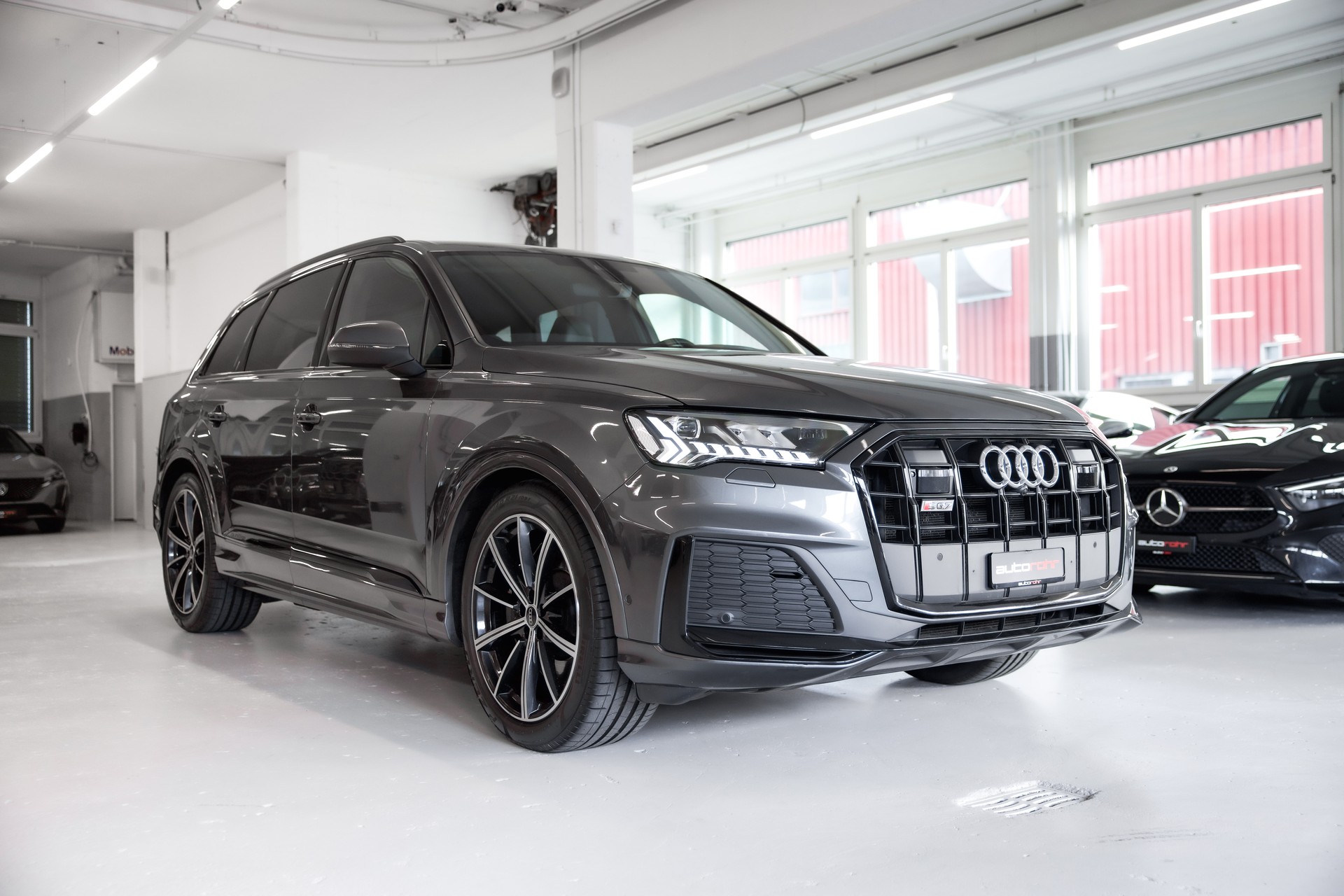 AUDI SQ7 TFSI quattro tiptronic-showroom-element-2