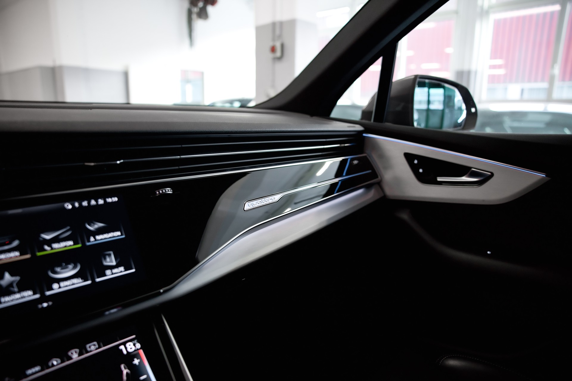 AUDI SQ7 TFSI quattro tiptronic-image-32