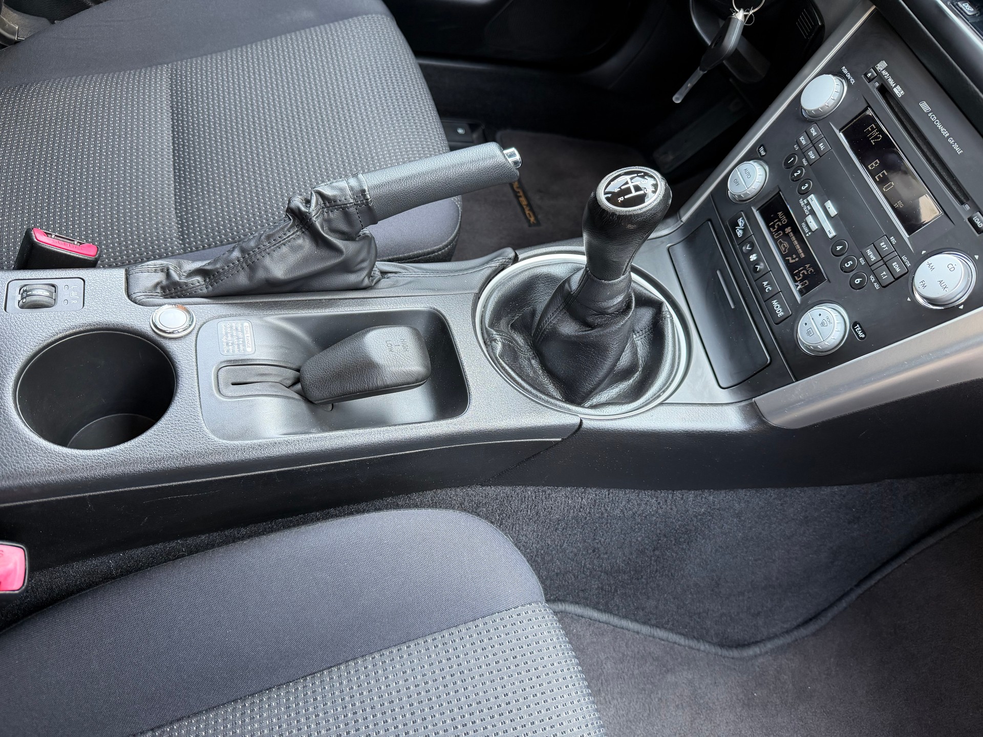SUBARU Outback 2.5i AWD Swiss-image-11