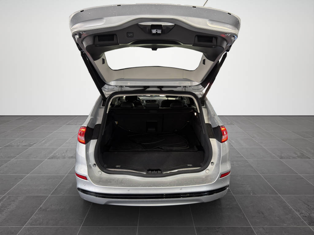 FORD Mondeo Station Wagon 2.0 HEV 187 Titaniu-image-14