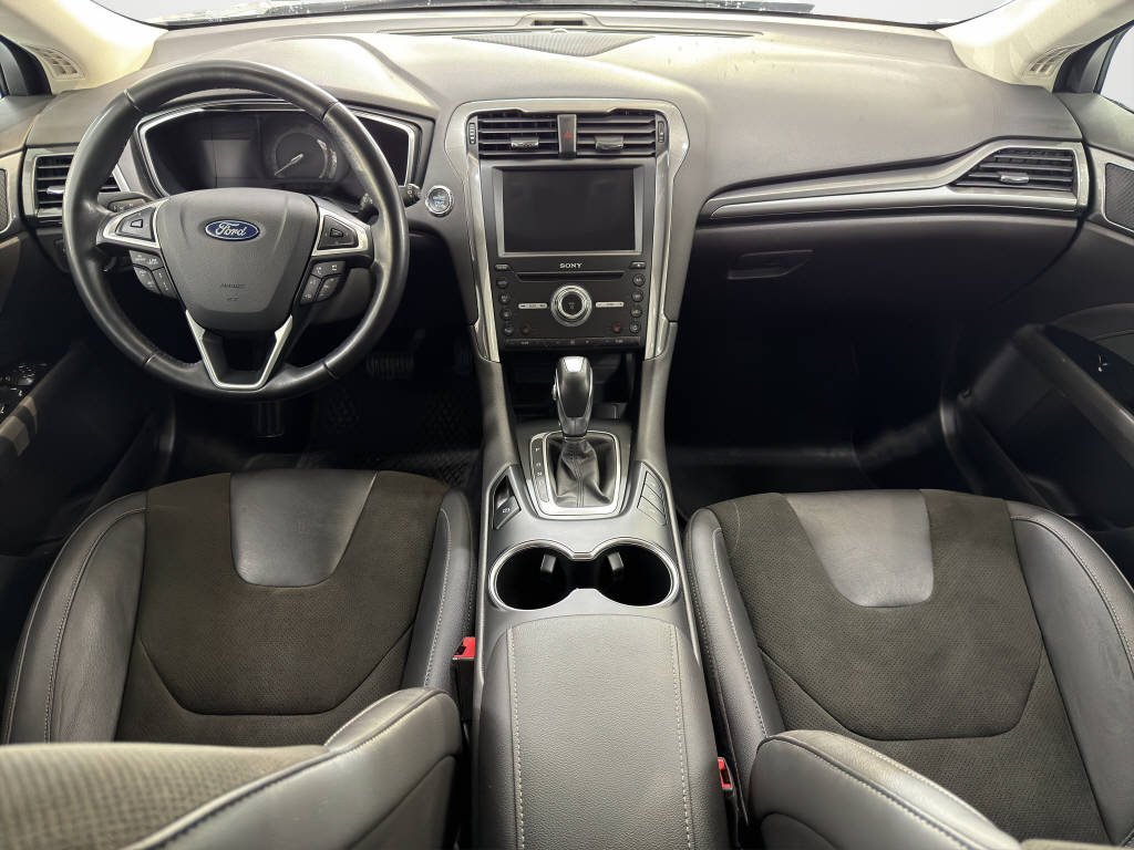 FORD Mondeo Station Wagon 2.0 HEV 187 Titaniu-image-12