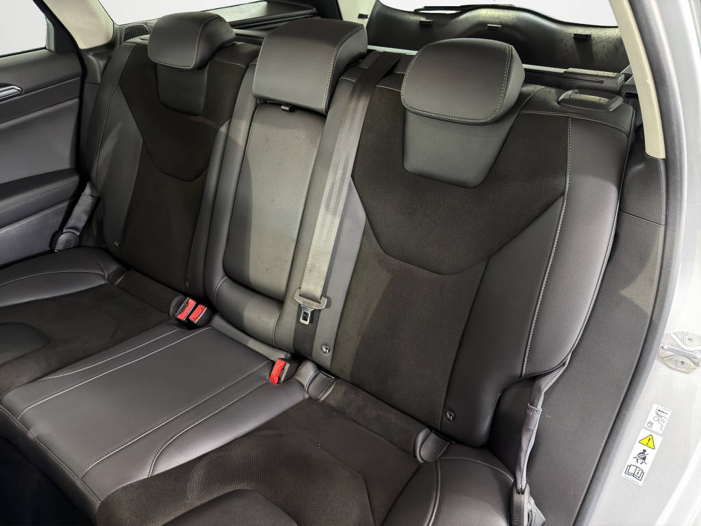 FORD Mondeo Station Wagon 2.0 HEV 187 Titaniu-image-13