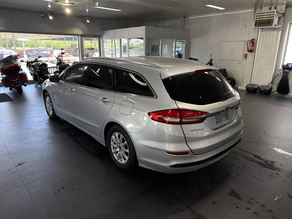 FORD Mondeo Station Wagon 2.0 HEV 187 Titaniu-image-16