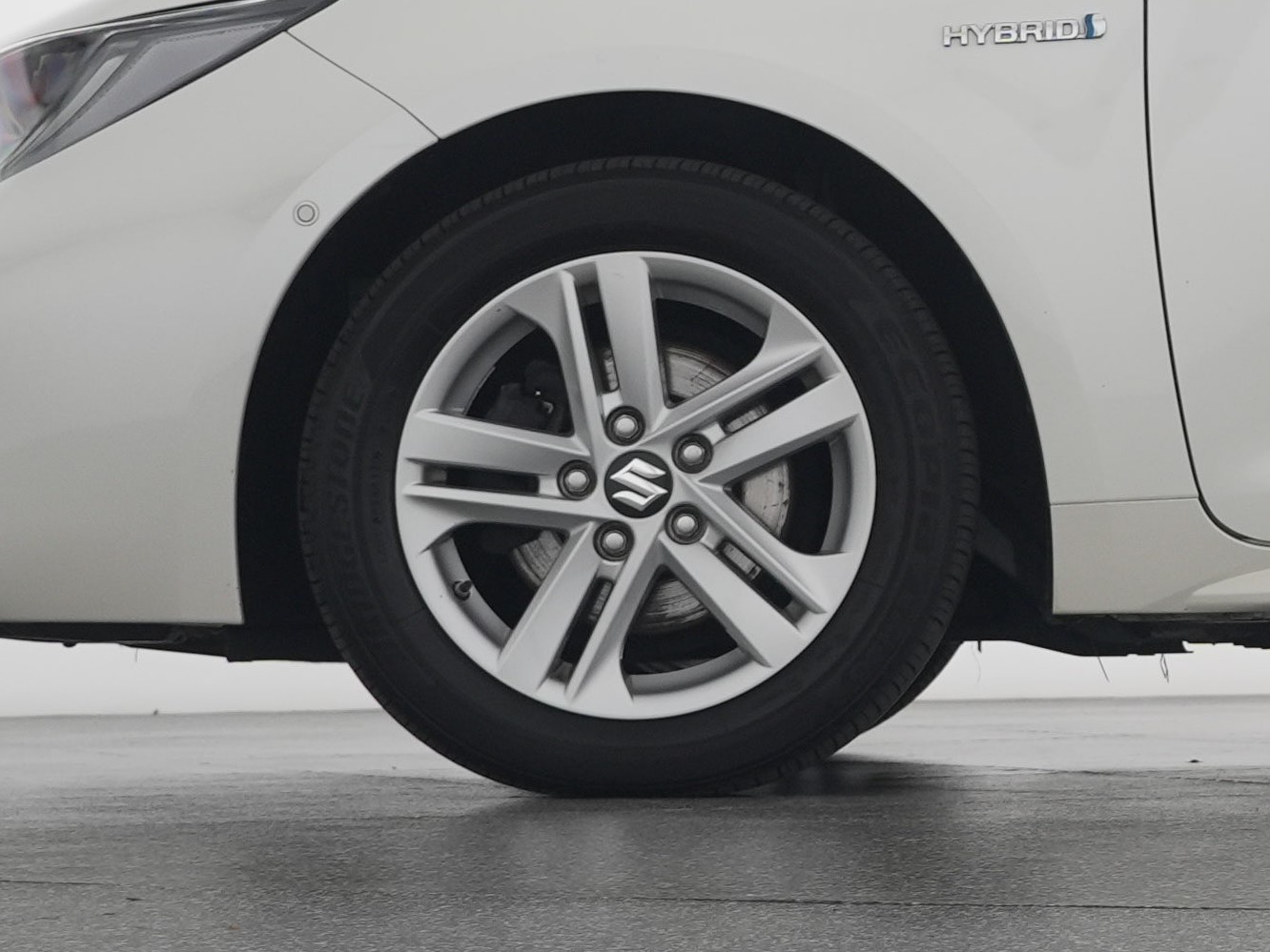 SUZUKI Swace 1.8 Hybrid Compact+-image-2