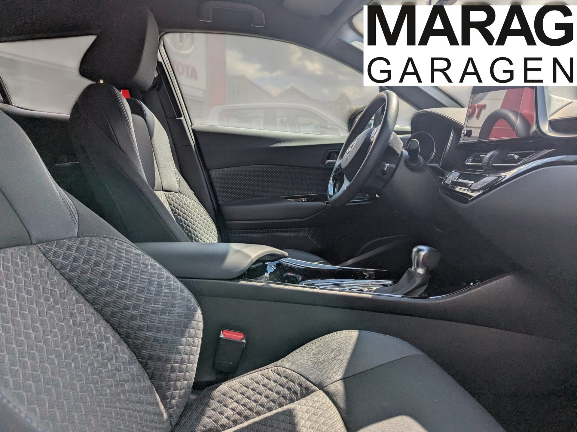 TOYOTA C-HR 2.0 HSD CVT Trend-image-5