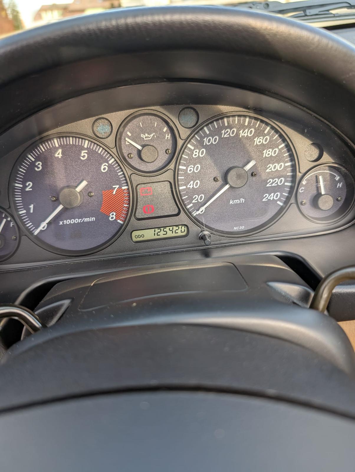 MAZDA 1.8i-16V Youngster-image-3