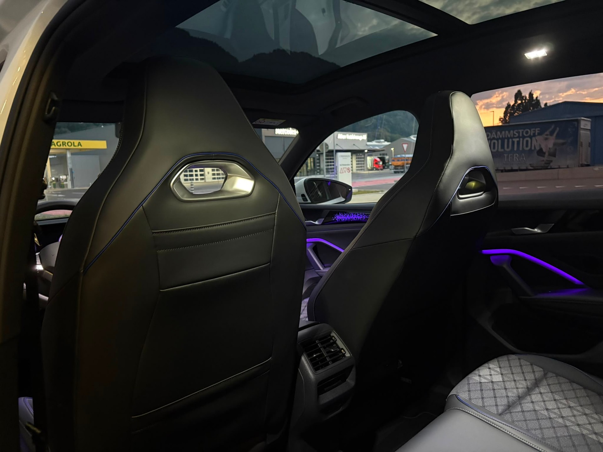 VW 2.0 TDI SCR R-Line DSG 4motion-image-4