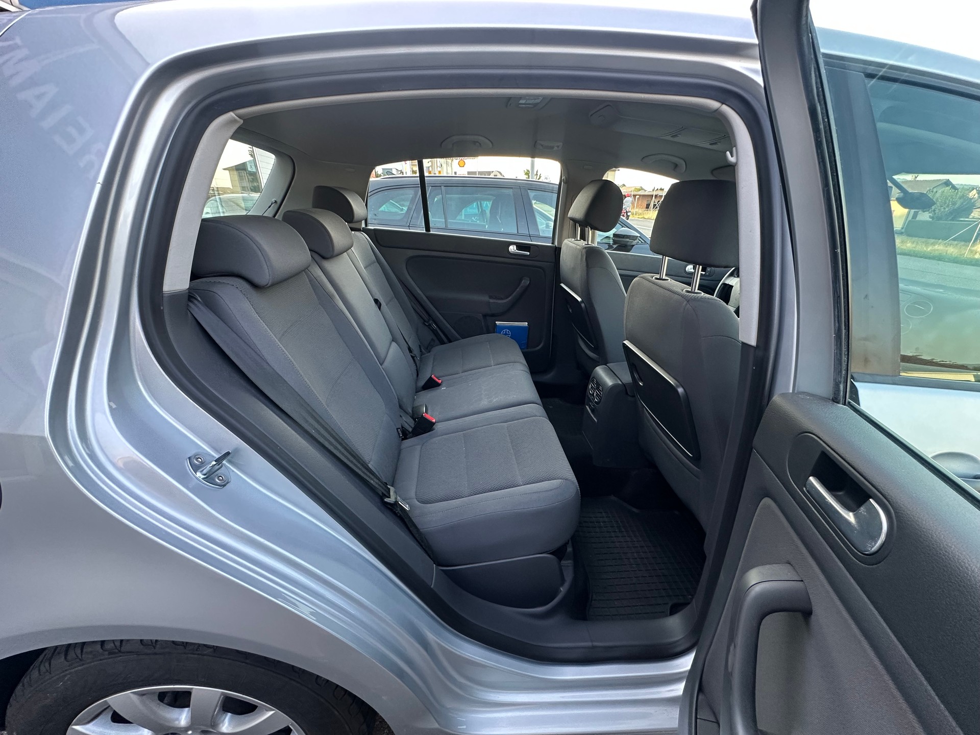VW Golf Plus 2.0 FSI Comfortline-image-7