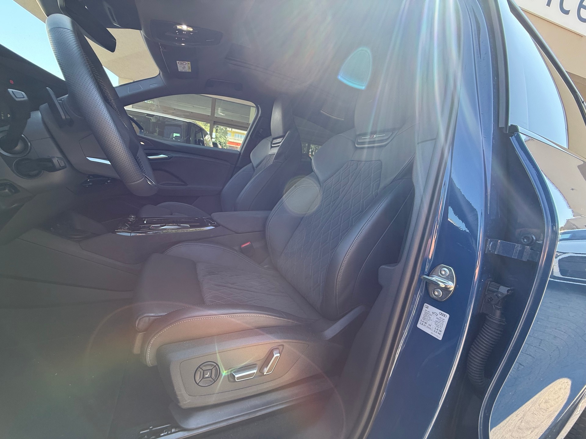 AUDI SQ6 Sportback e-tron quattro-image-9