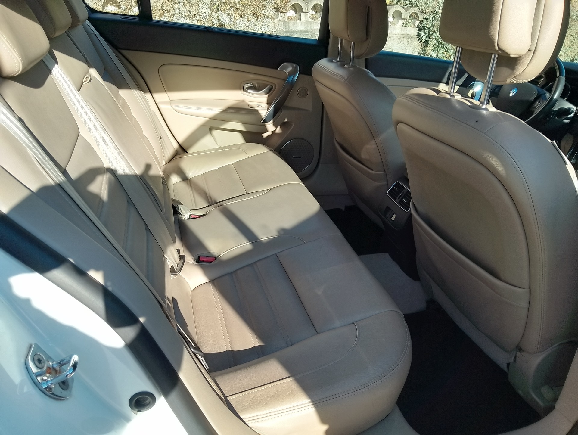 RENAULT Latitude 3.0 dCi Initiale active-shift-image-15
