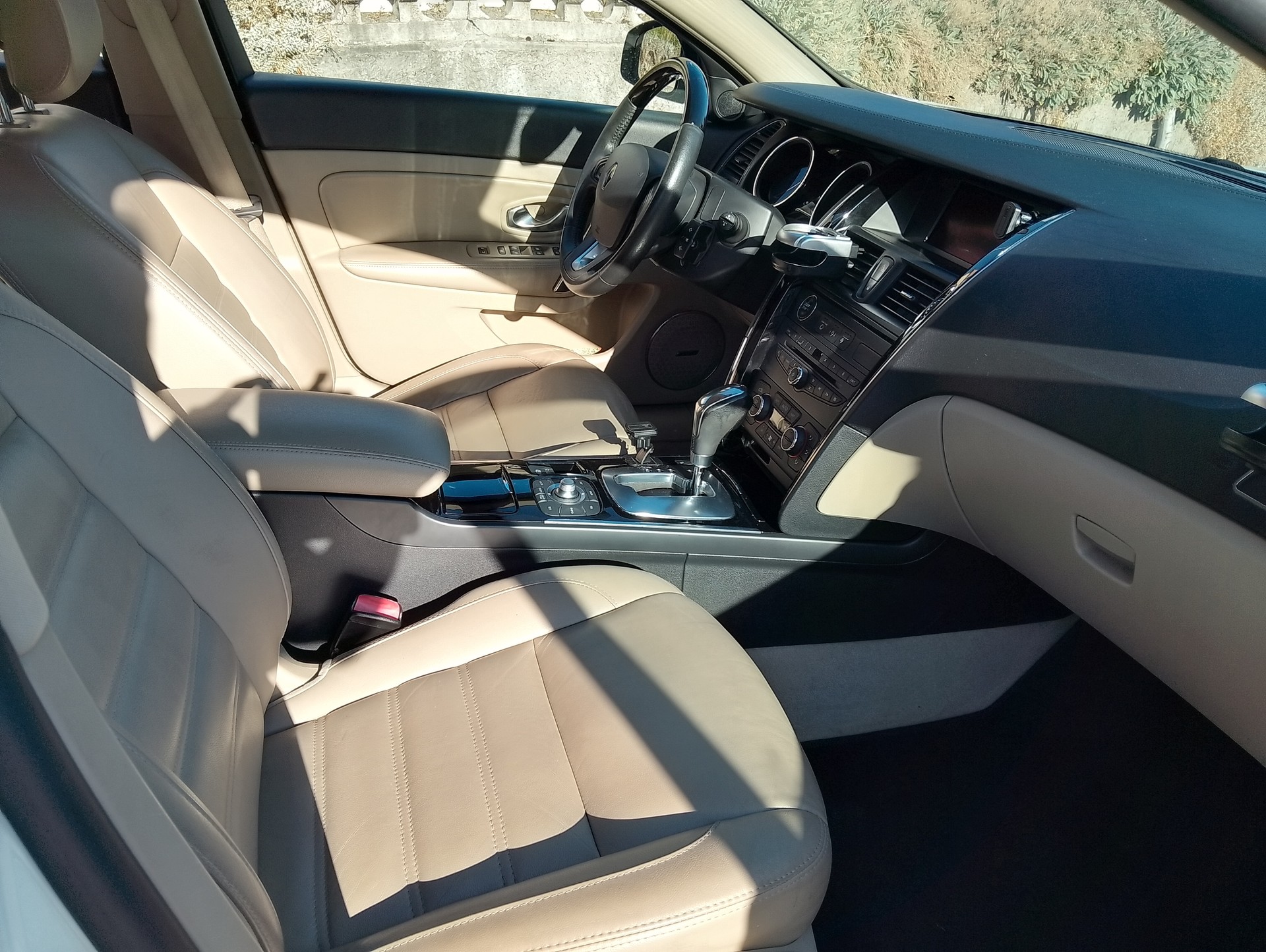 RENAULT Latitude 3.0 dCi Initiale active-shift-image-14