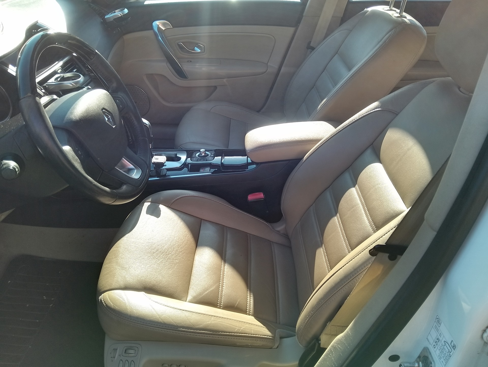 RENAULT Latitude 3.0 dCi Initiale active-shift-image-12