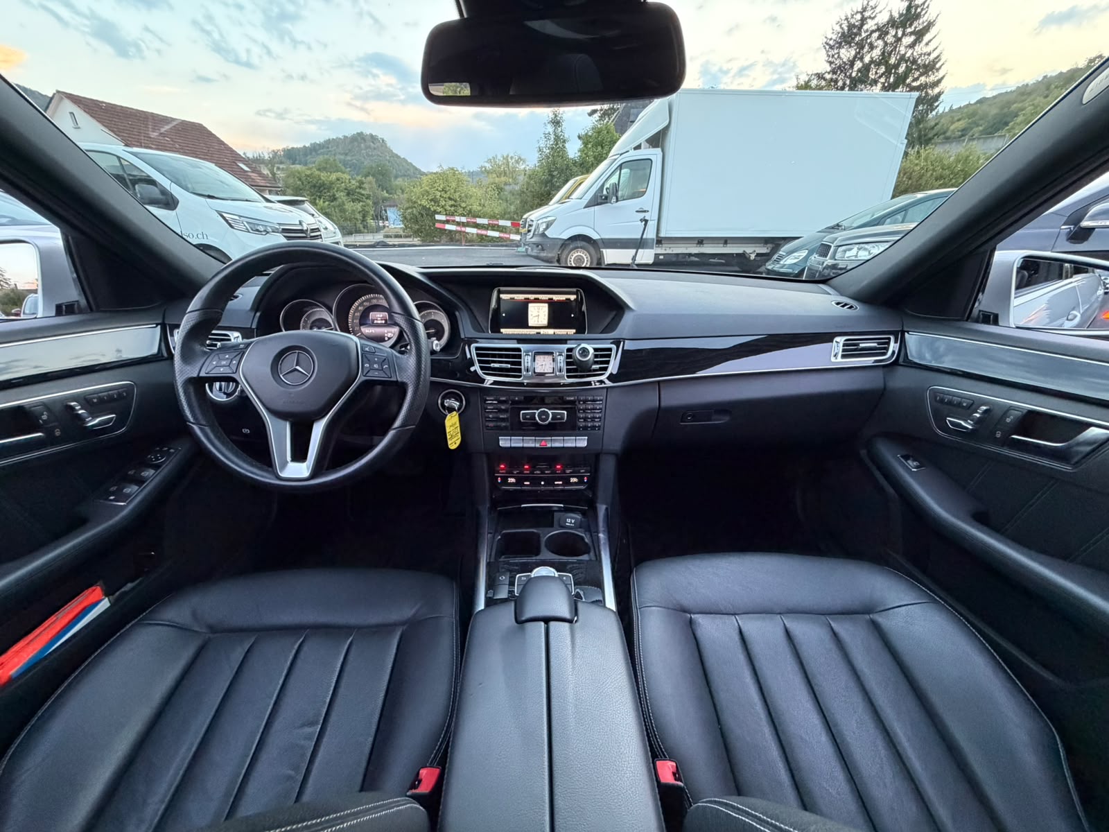 MERCEDES-BENZ E 250 CDI Avantgarde 4Matic 7G-Tronic-image-17
