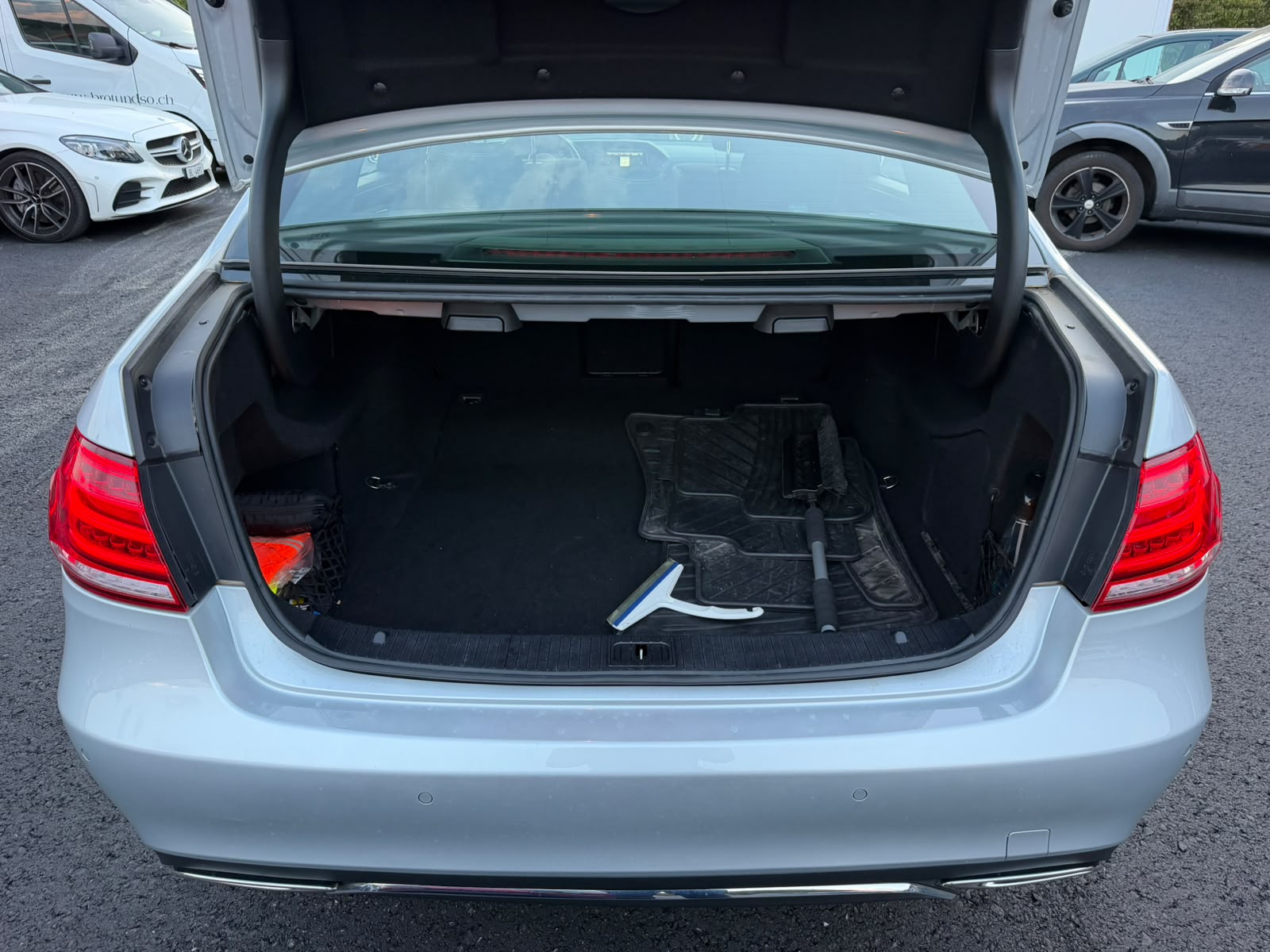 MERCEDES-BENZ E 250 CDI Avantgarde 4Matic 7G-Tronic-image-13