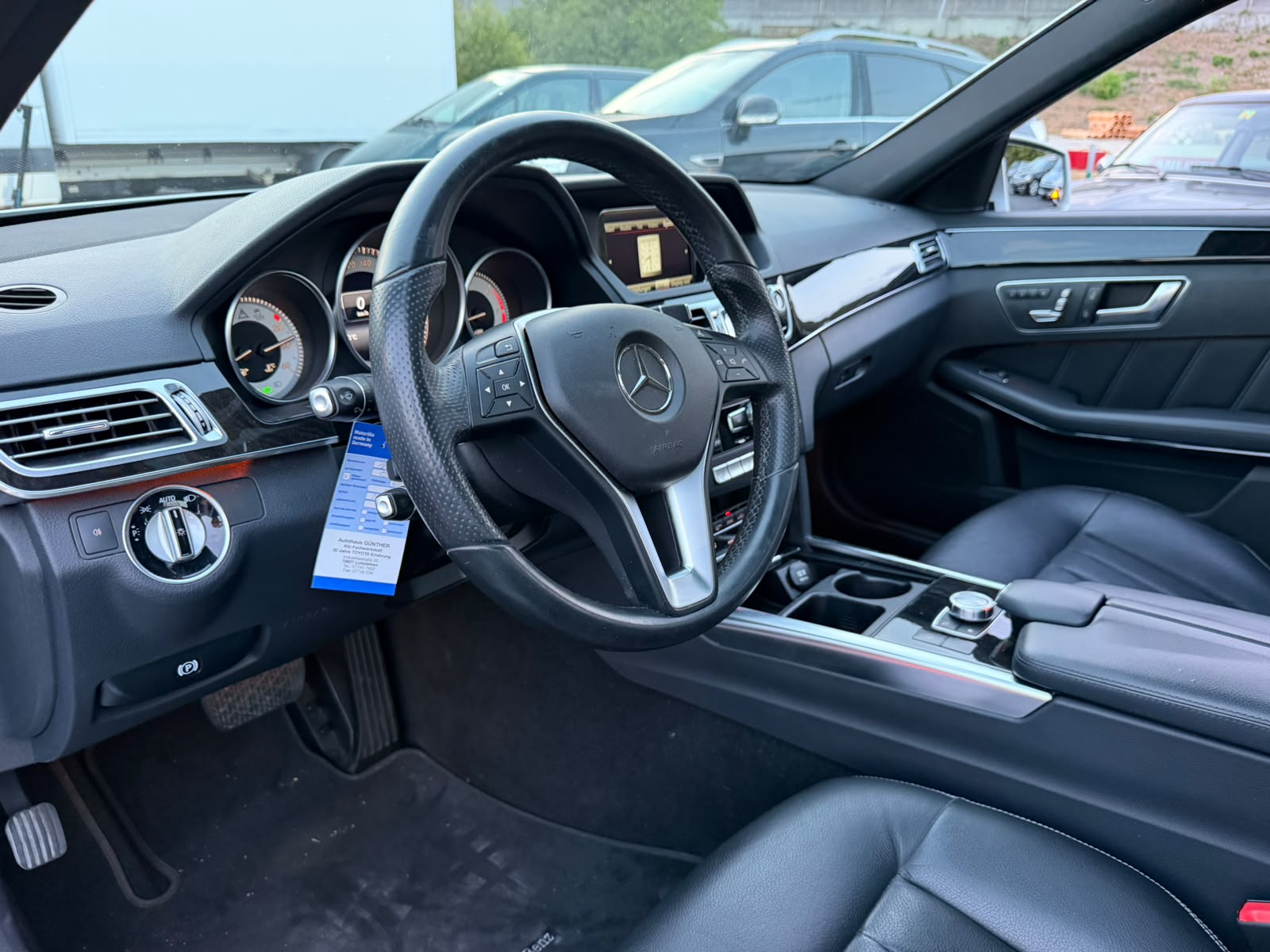 MERCEDES-BENZ E 250 CDI Avantgarde 4Matic 7G-Tronic-image-11