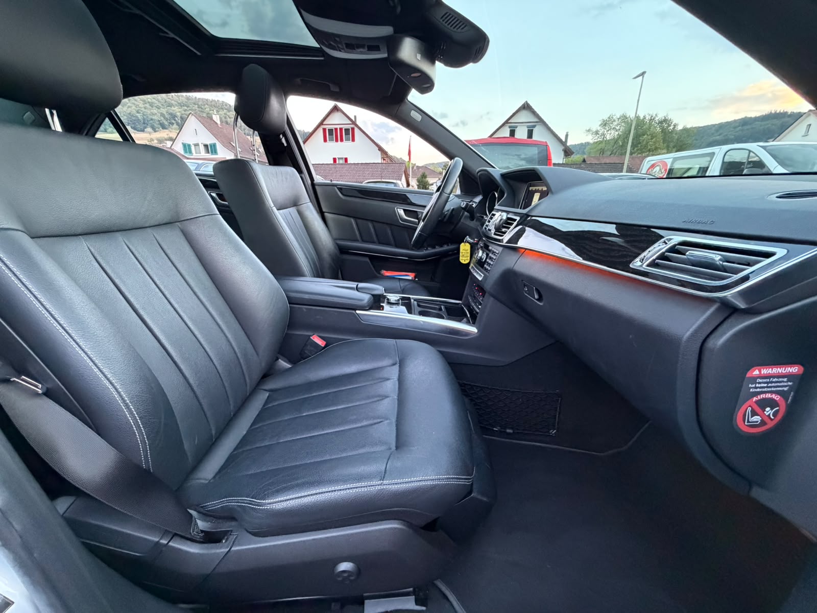 MERCEDES-BENZ E 250 CDI Avantgarde 4Matic 7G-Tronic-image-15
