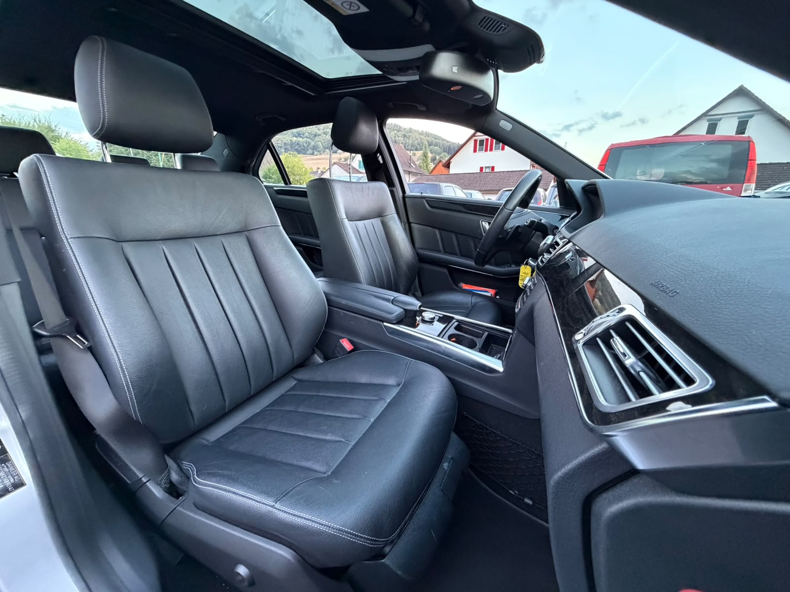 MERCEDES-BENZ E 250 CDI Avantgarde 4Matic 7G-Tronic-image-16