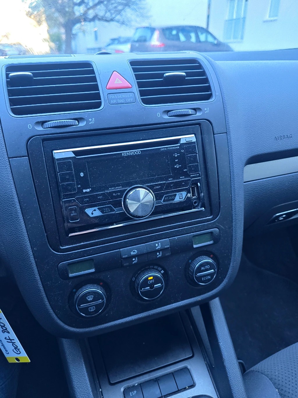 VW Golf 2.0 TDI Comfortline 4Motion-image-10