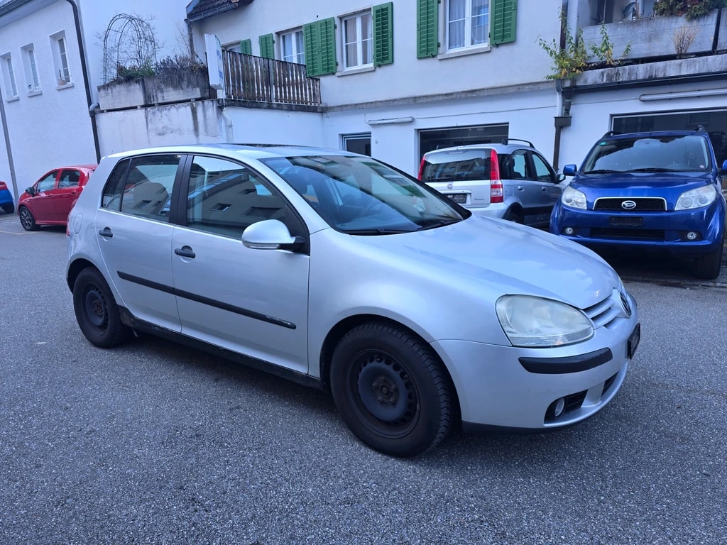 VW Golf 2.0 TDI Comfortline 4Motion-image-4