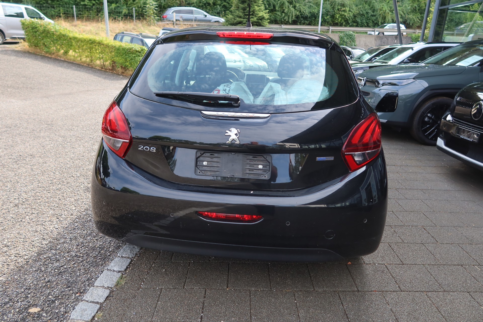 PEUGEOT 208 1.2 PureTech Active-image-2