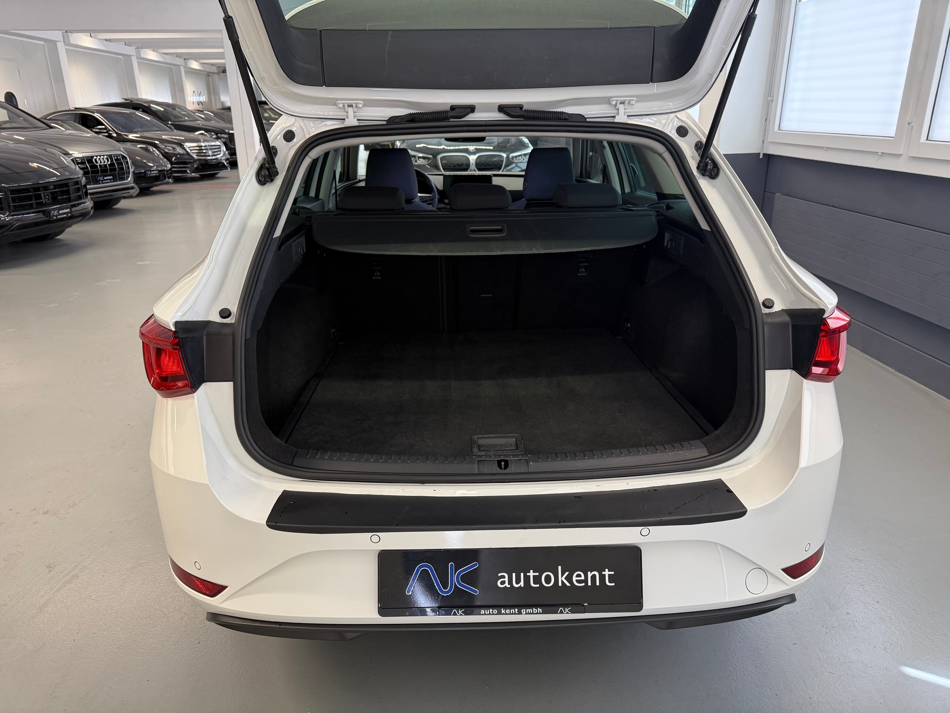 SEAT Leon ST 2.0 TDI EVO DSG Style-image-5