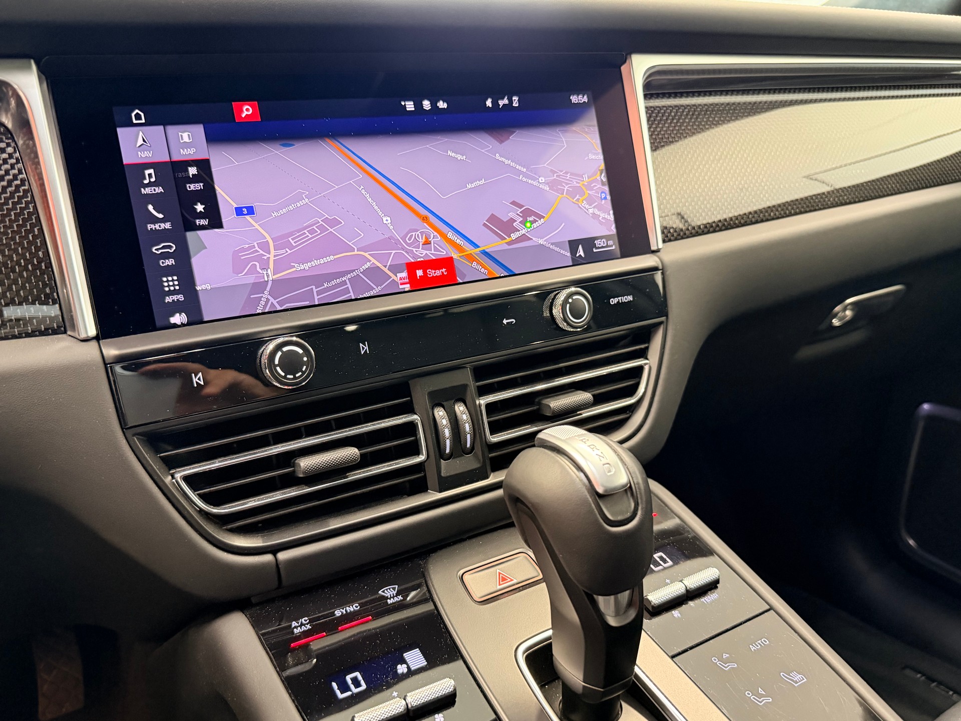 PORSCHE Macan GTS PDK-image-26