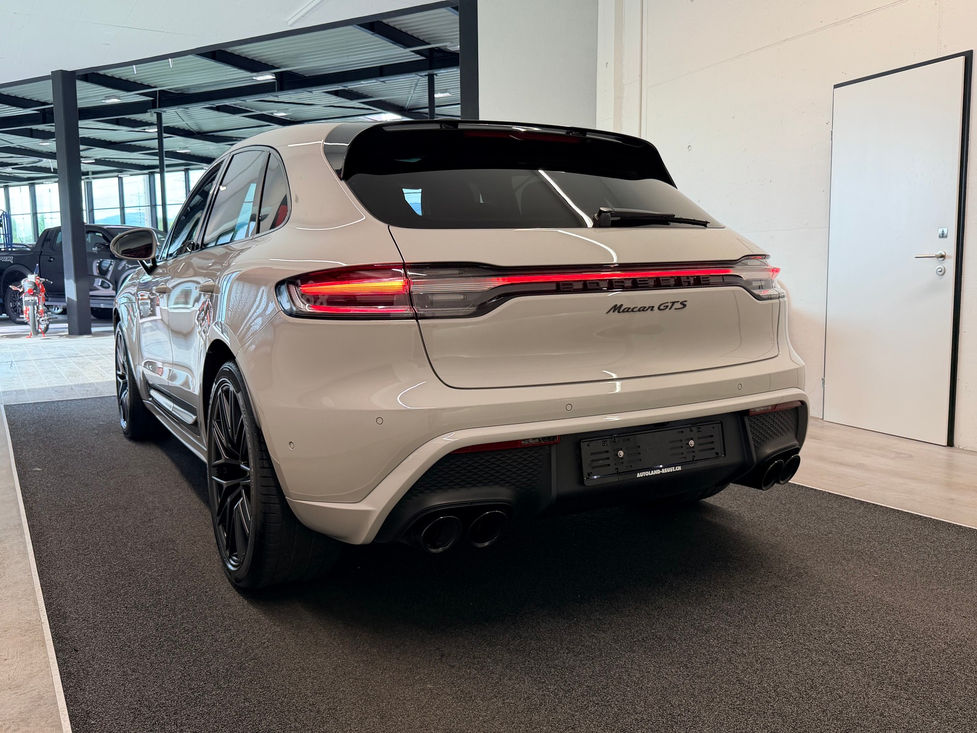 PORSCHE Macan GTS PDK-image-8