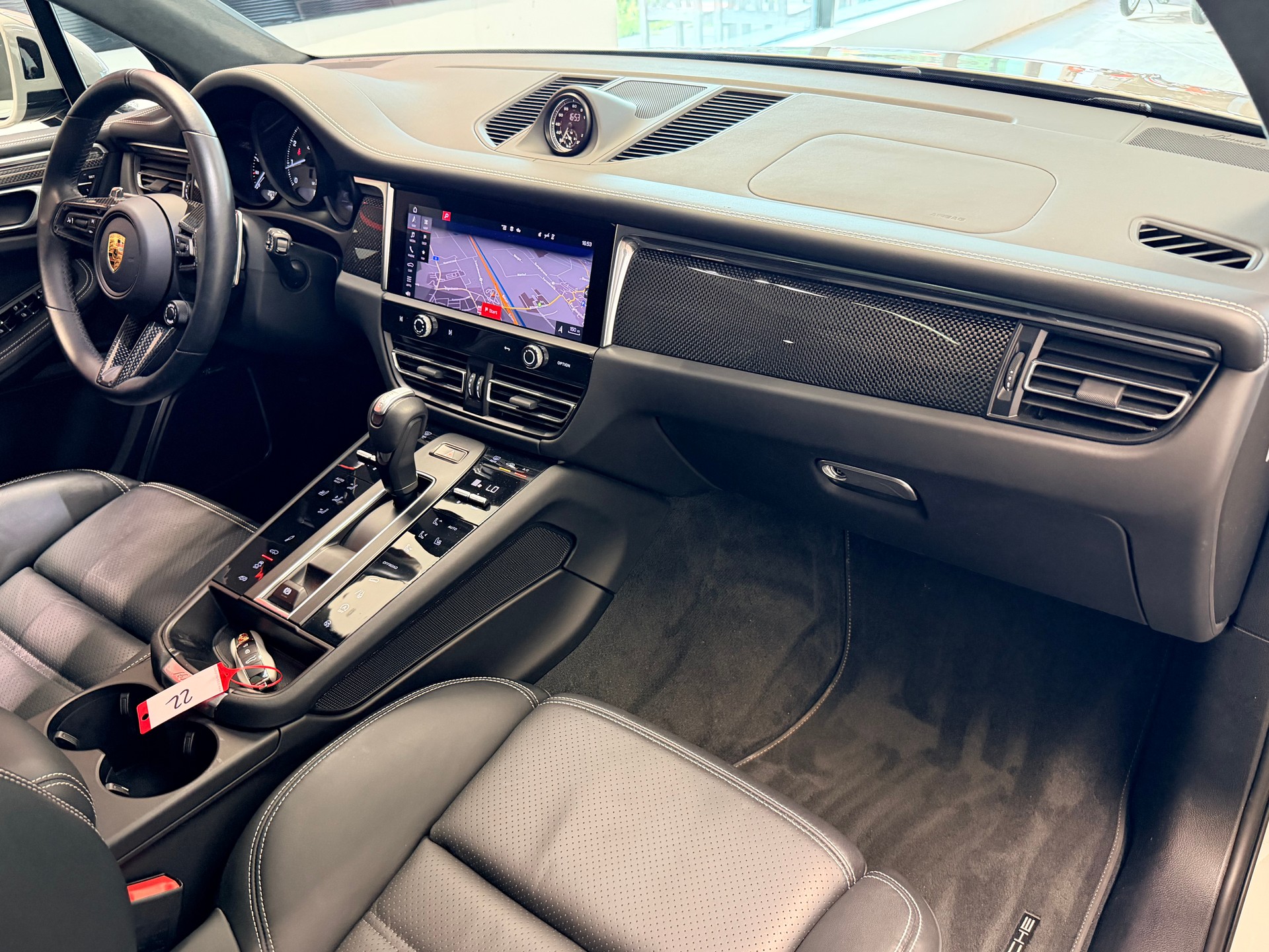 PORSCHE Macan GTS PDK-image-22