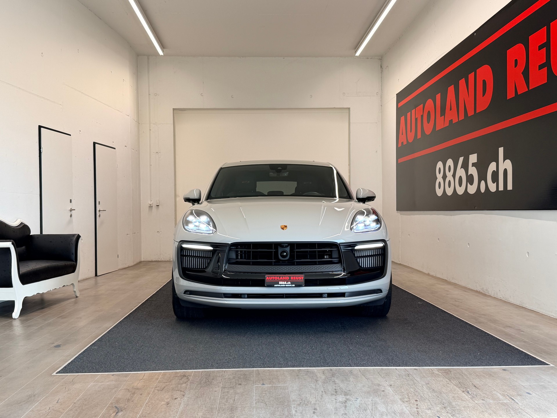 PORSCHE Macan GTS PDK-image-1