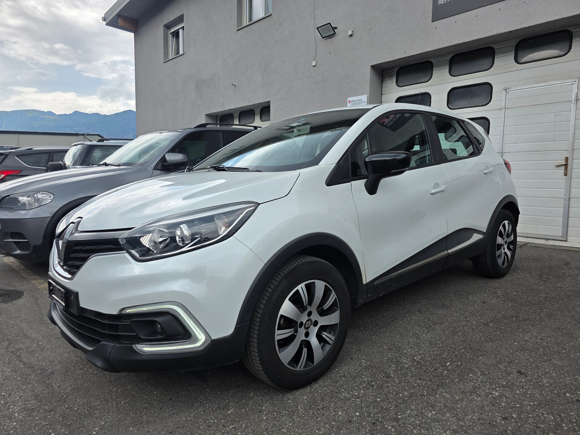 RENAULT Captur 0.9 12V Zen-image-1