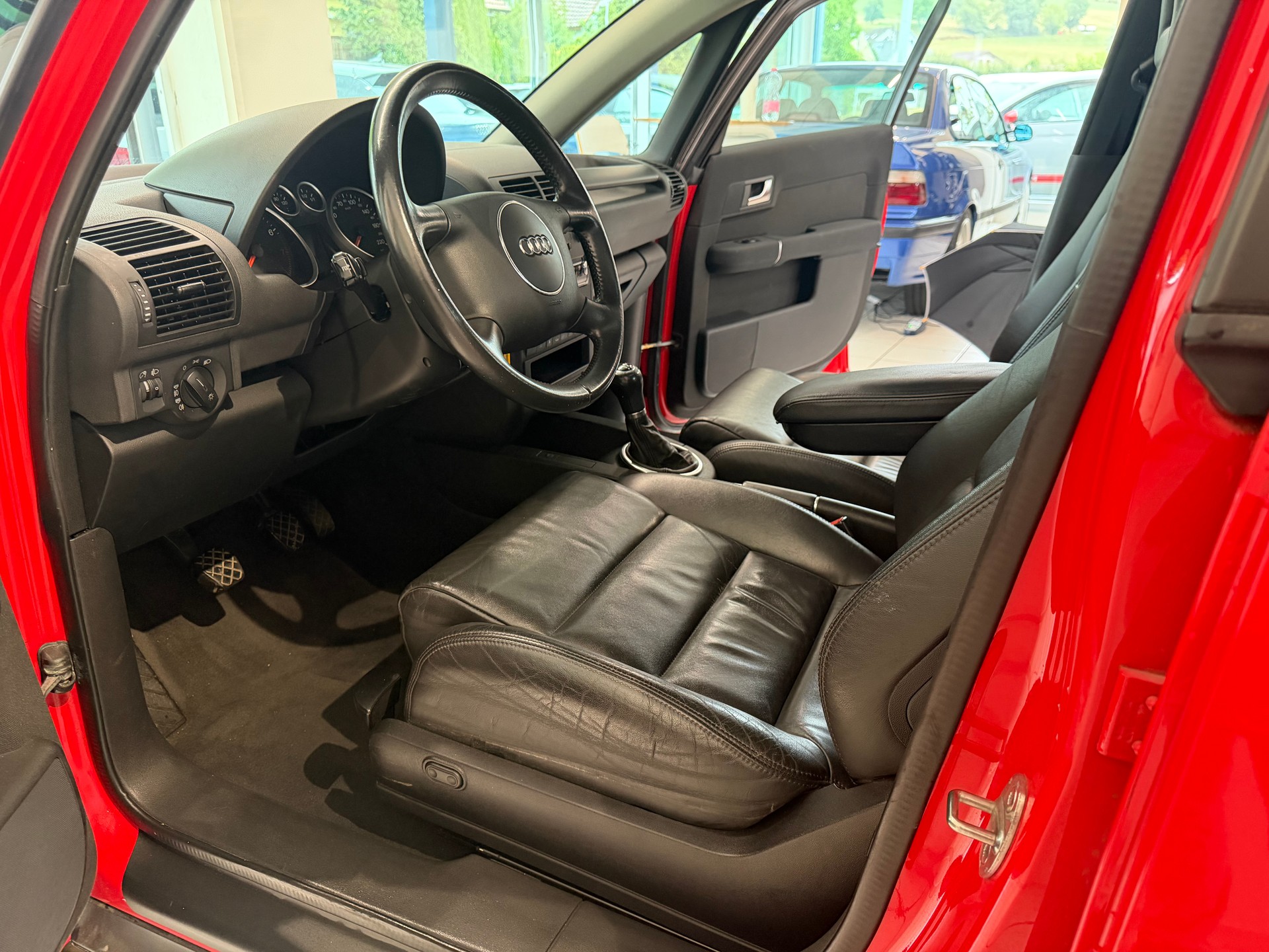 AUDI A2 1.6 FSI-image-8
