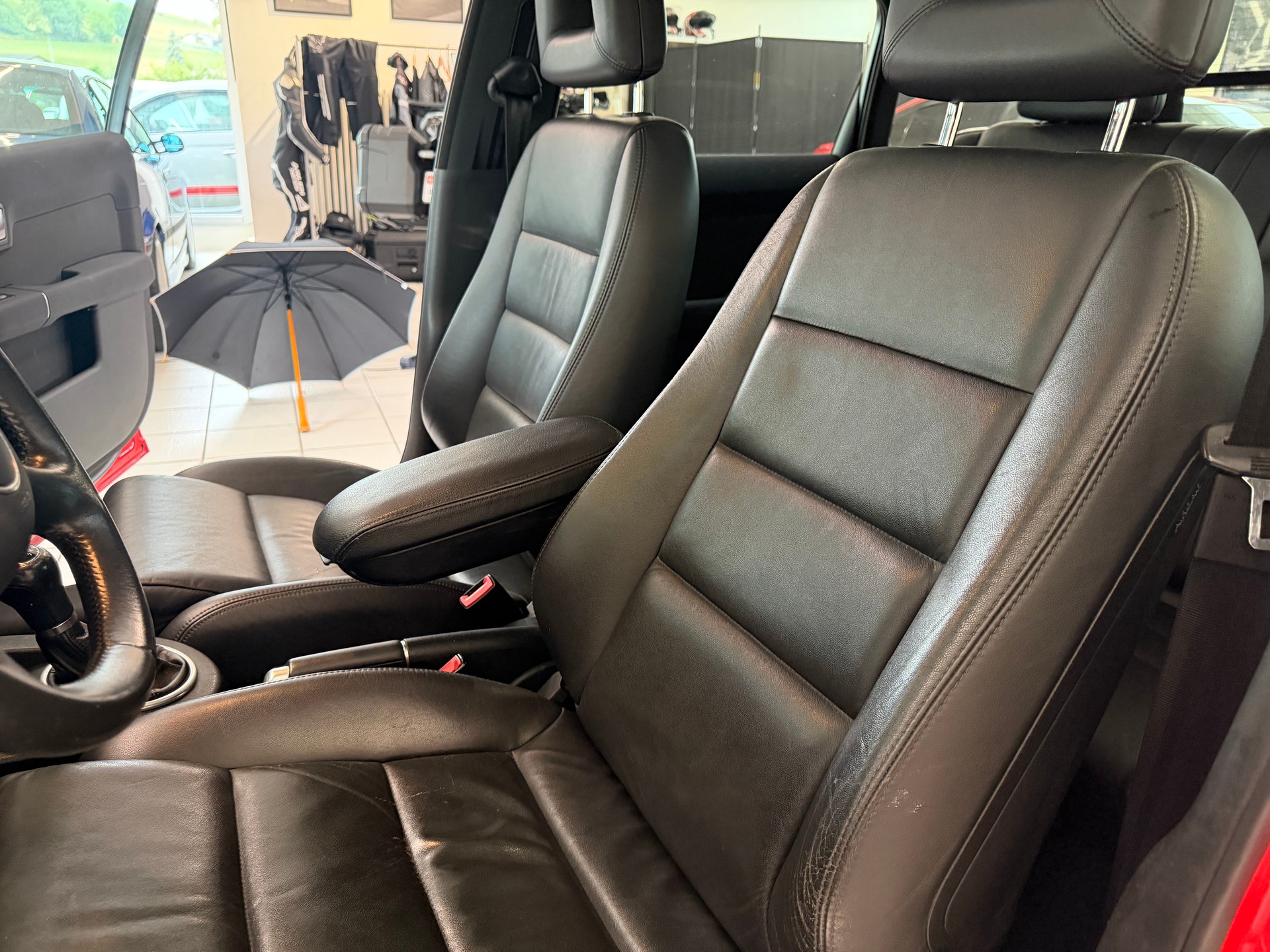 AUDI A2 1.6 FSI-image-9