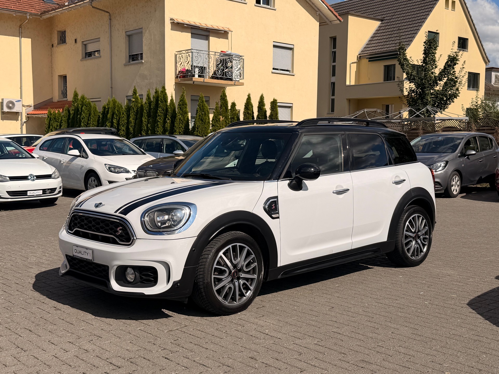 MINI Countryman S John Works ALL4-showroom-element-2