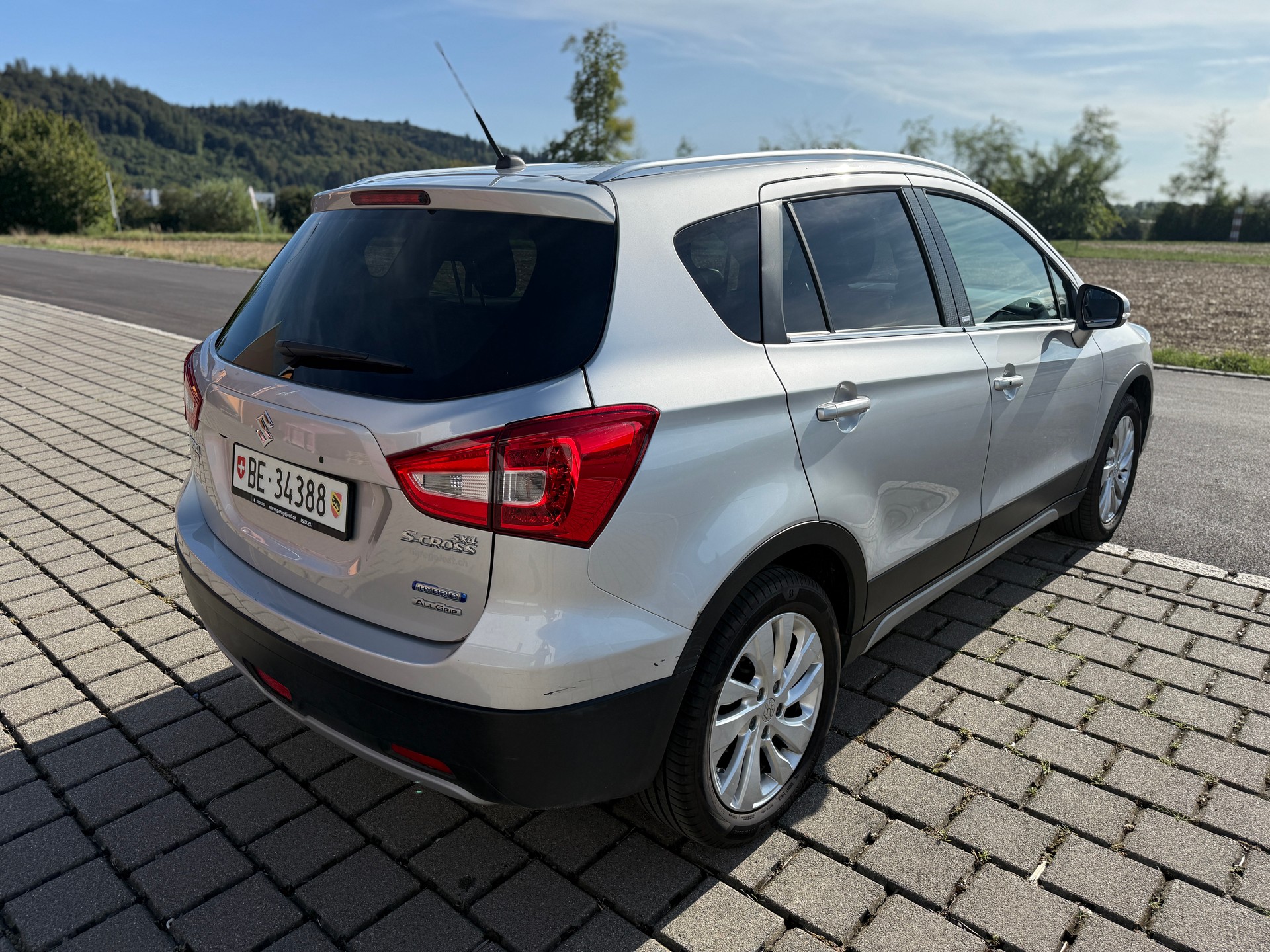 SUZUKI SX4 S-Cross 1.4 16V Generation Top Hybrid 4WD Automatic-image-4