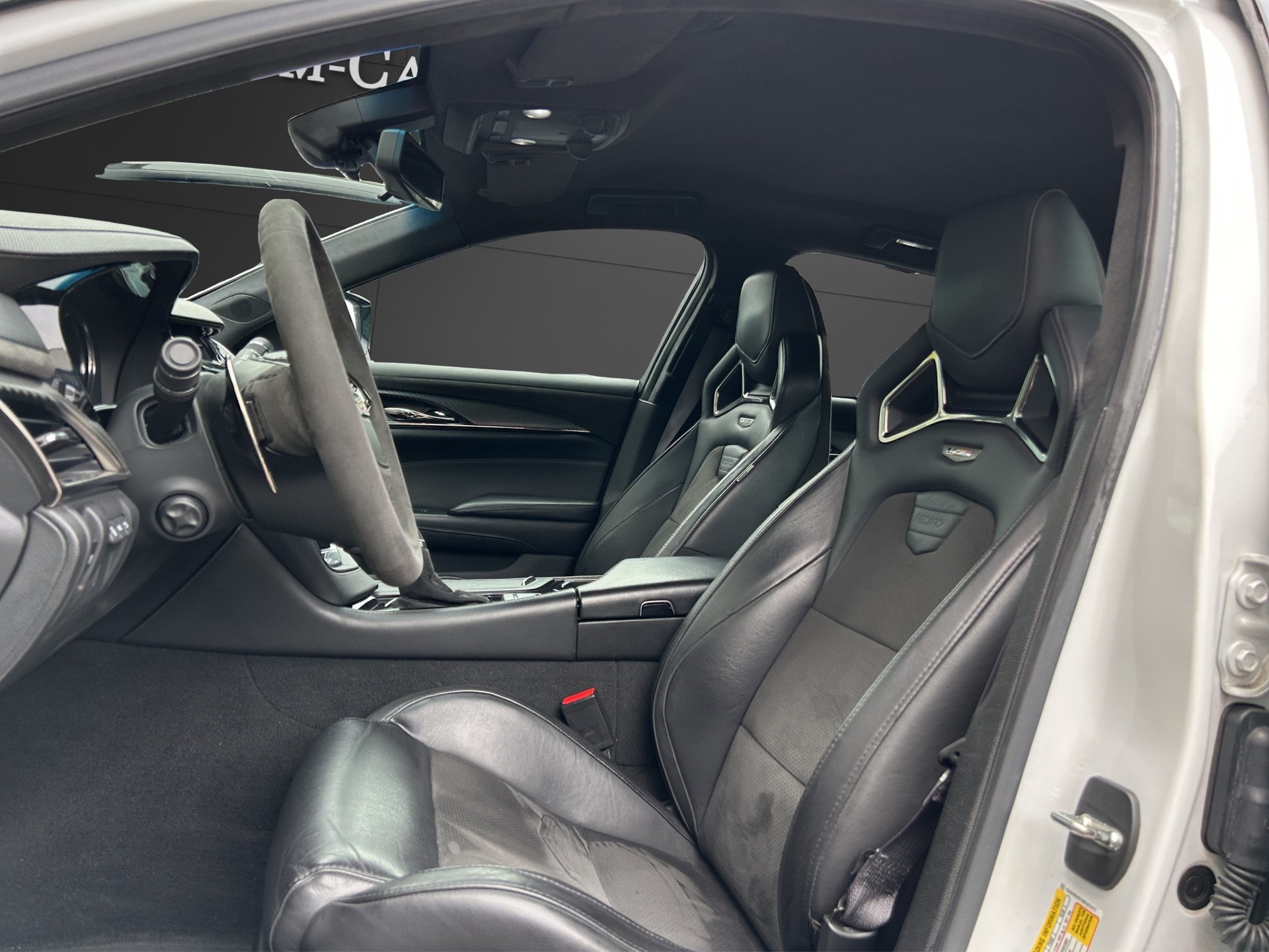 CADILLAC CTS-V Sedan 6.2 Supercharged Automatic-image-6