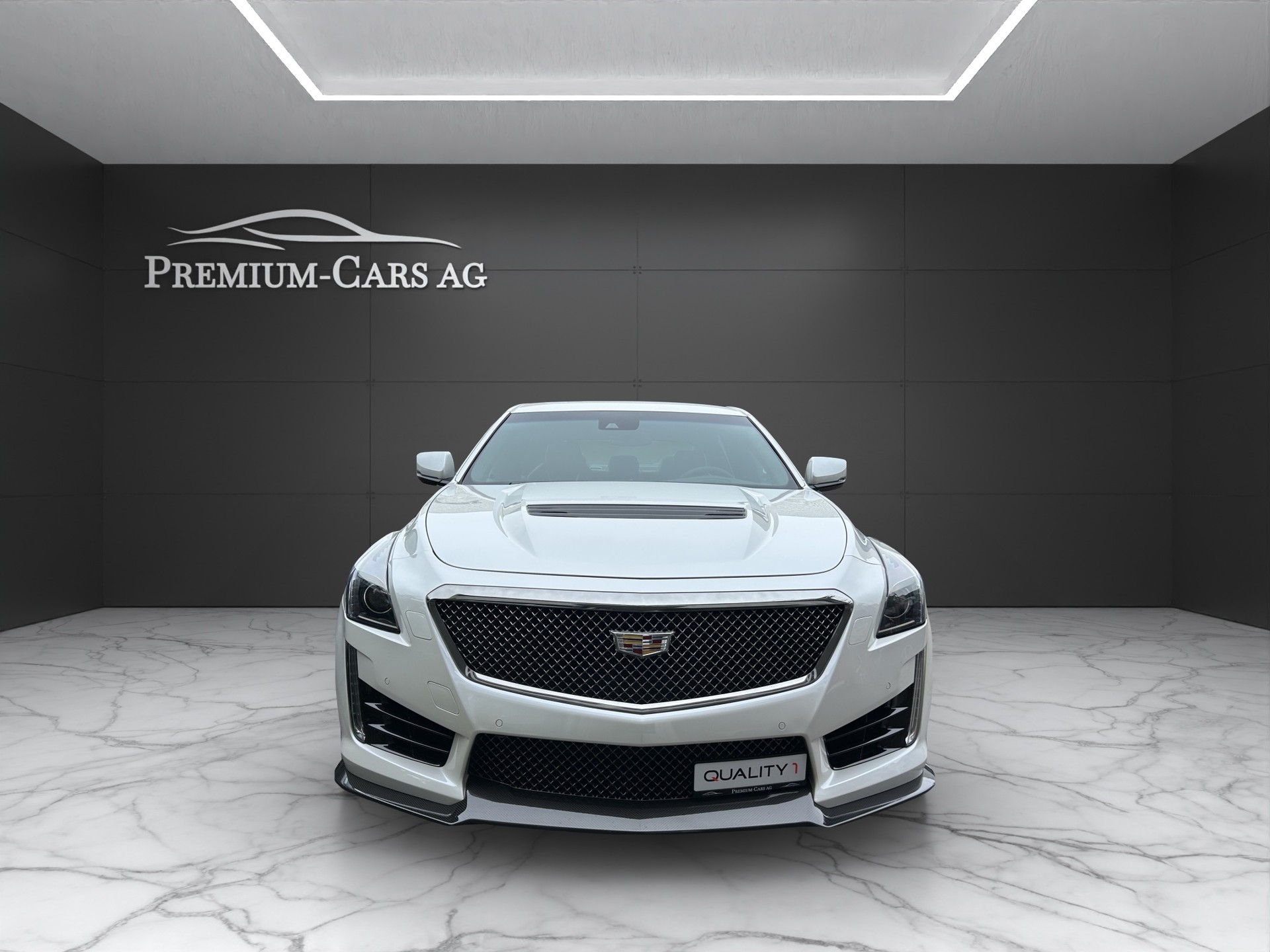 CADILLAC CTS-V Sedan 6.2 Supercharged Automatic-image-3