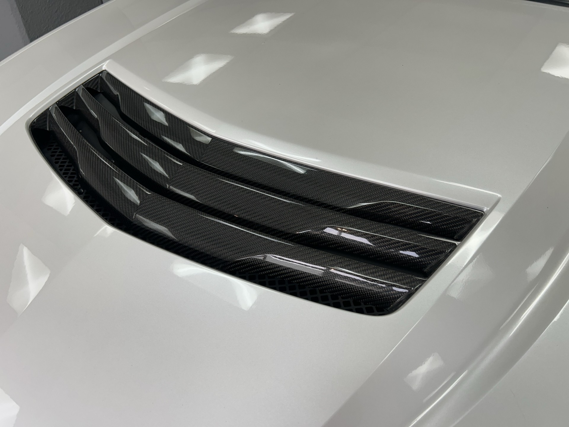 CADILLAC CTS-V Sedan 6.2 Supercharged Automatic-image-5