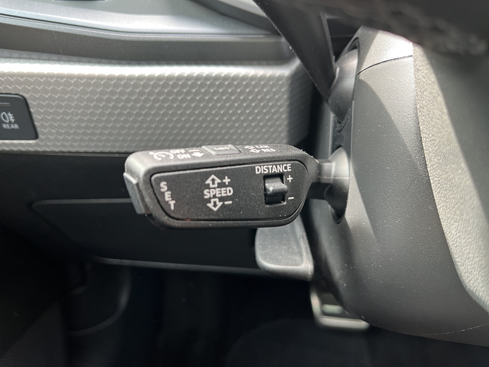 AUDI A1 Sportback 35 TFSI S Line S-tronic-image-15