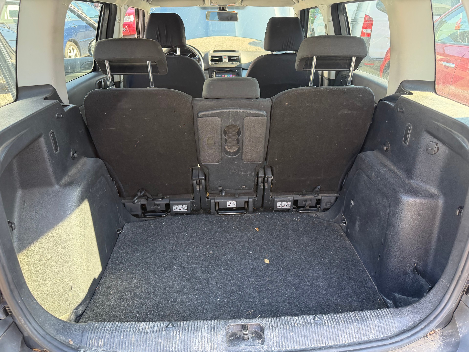 SKODA Yeti 2.0 TDI Ambition 4x4 DSG-image-10