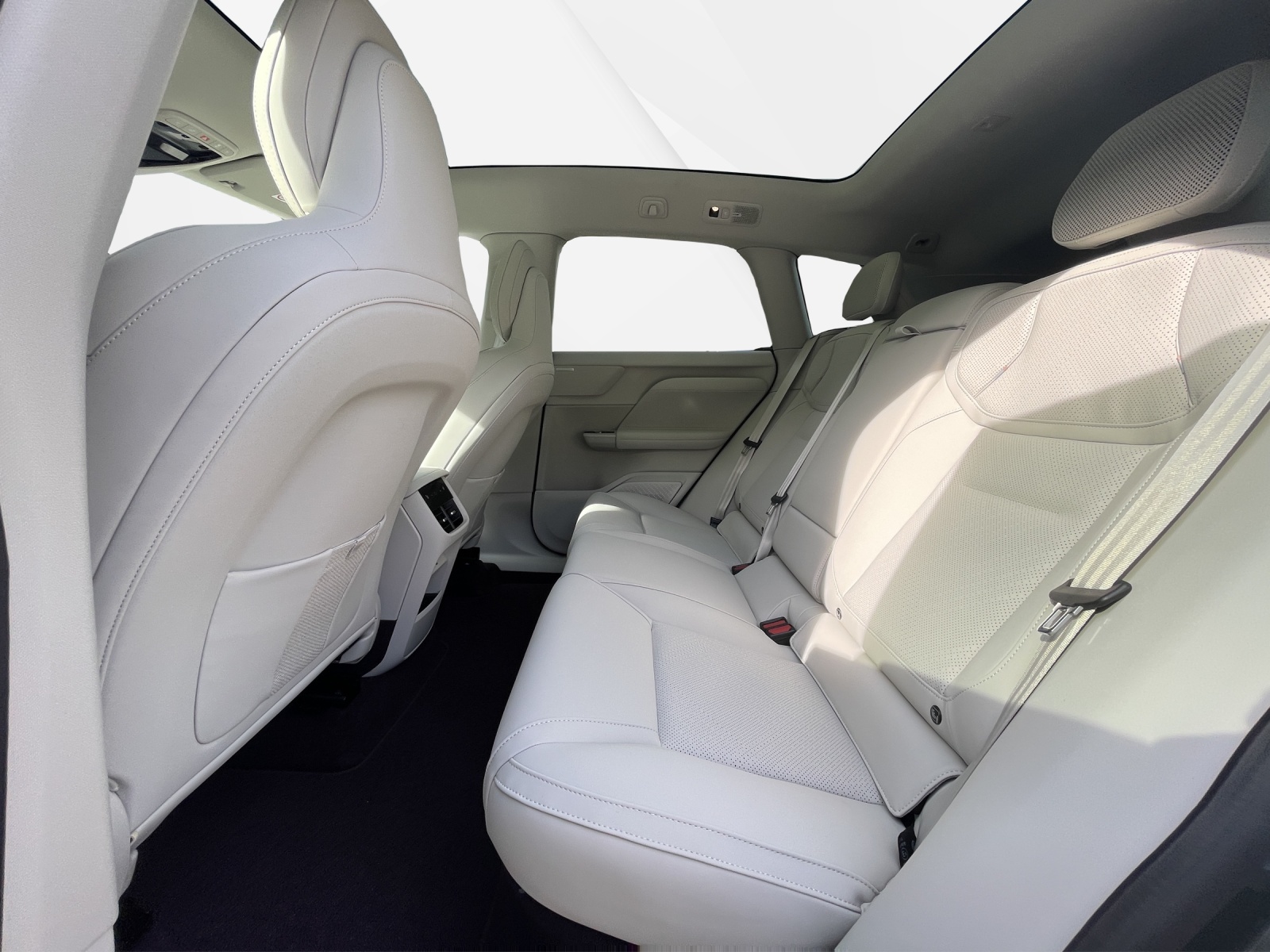 VOLVO EX60 Twin Ultra AWD-image-13