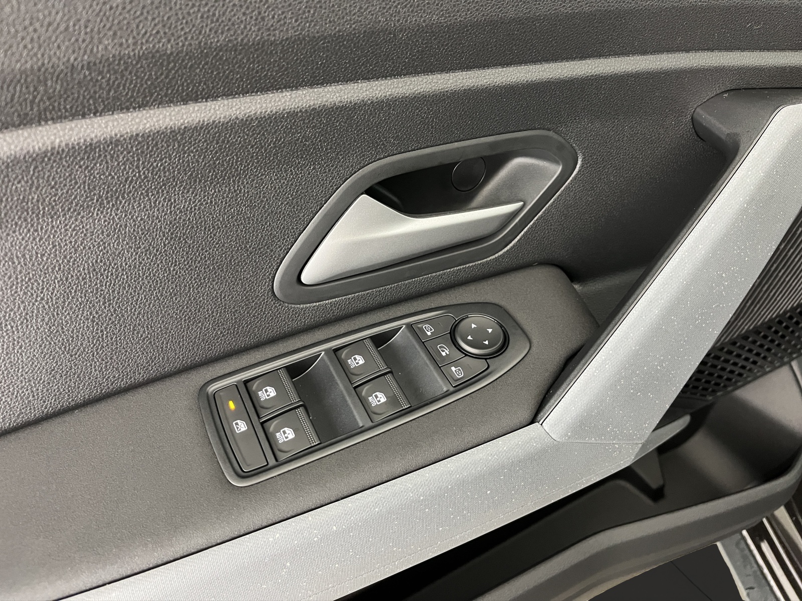 DACIA Bigster 1.2 Hybrid Journey 4WD-image-12